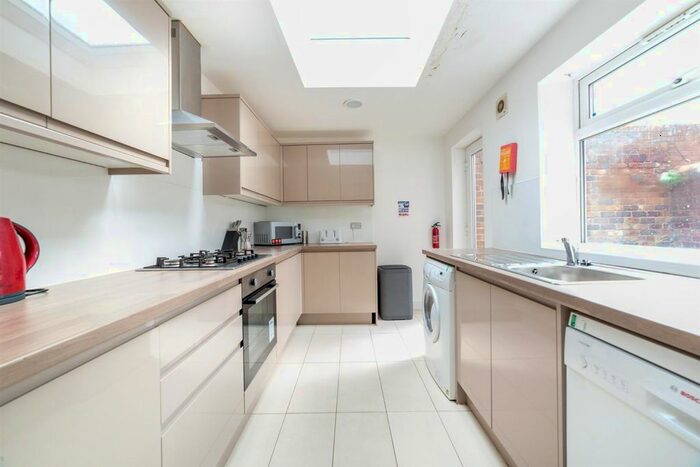 7 Bedroom Terraced House To Rent In Osborne Road, Jesmond, Newcastle Upon Tyne, NE2