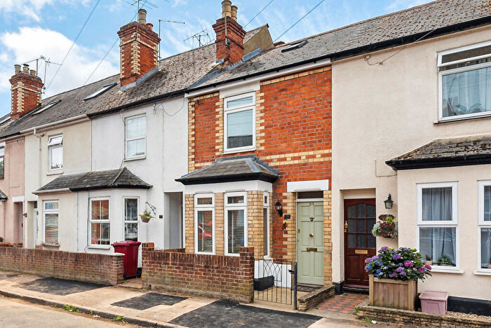2 Bedroom Terraced House For Sale In Queens Road, Reading, RG4