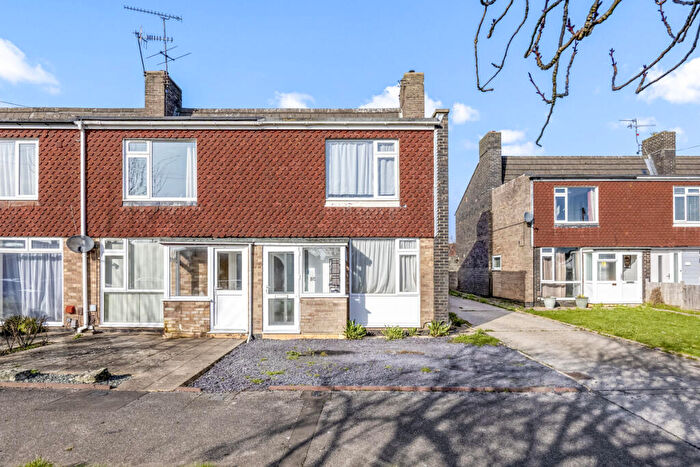 3 Bedroom End Of Terrace House For Sale In Muirfield Road, Worthing, BN13