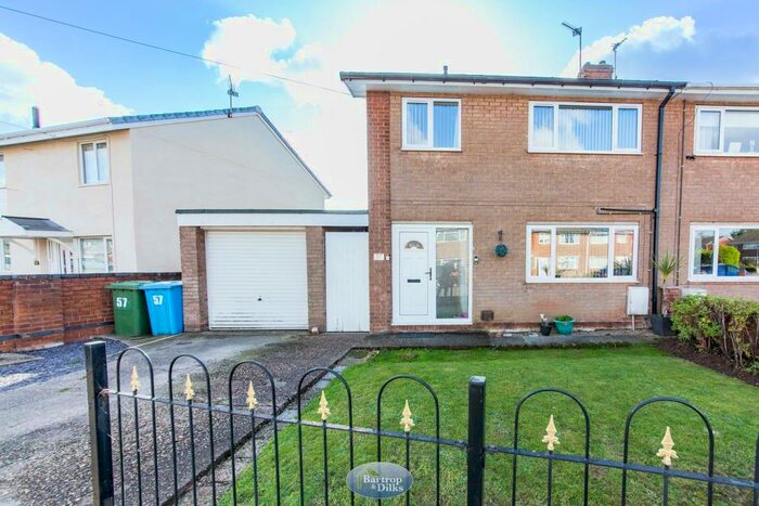 3 Bedroom Semi-Detached House To Rent In Rydal Drive, Worksop, S81