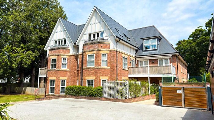 2 Bedroom Flat For Sale In Tower Road, Branksome Park, BH13