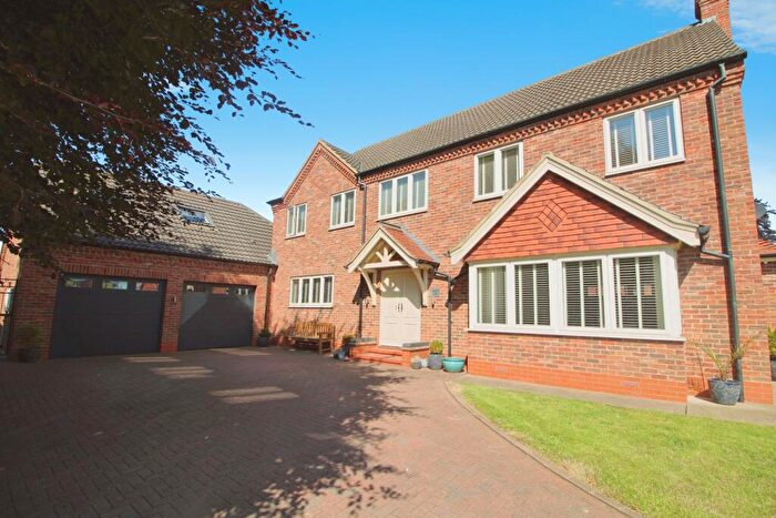 5 Bedroom Detached House For Sale In The Briars, Brigg, DN20