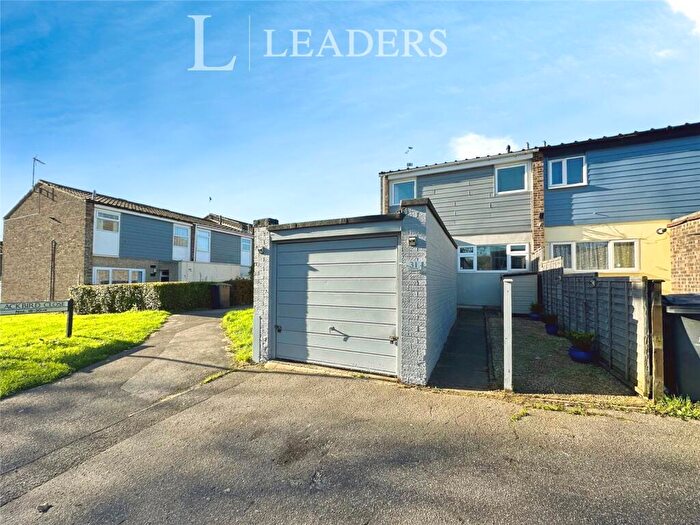 3 Bedroom End Of Terrace House For Sale In Blackbird Close, Waterlooville, Hampshire, PO8