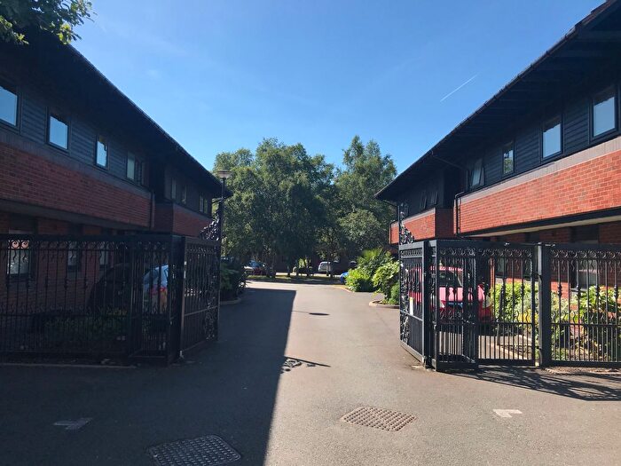 2 Bedroom Flat To Rent In Hamnett Court, Warrington, WA3