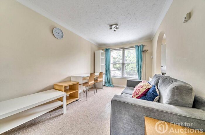 Studio For Sale In Warren Down, Bracknell, Berkshire, RG42