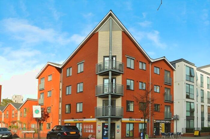 2 Bedroom Flat To Rent In Newcastle Street, Hulme, Manchester, M15