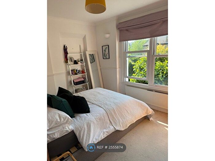 1 Bedroom Flat To Rent In Clairview Road, London, SW16