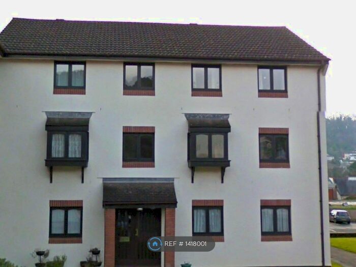 2 Bedroom Flat To Rent In St. Marys Court, Plymouth, PL7