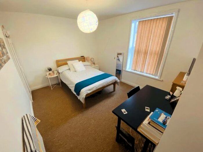 4 Bedroom Terraced House To Rent In Jessie Road, Southsea, Portsmouth, PO4