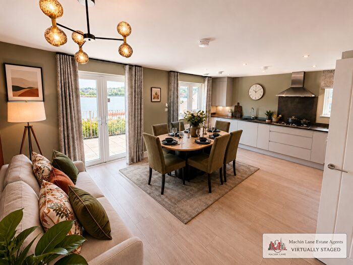 4 Bedroom Semi-Detached House For Sale In Butterworth Grove, Rochester, ME1
