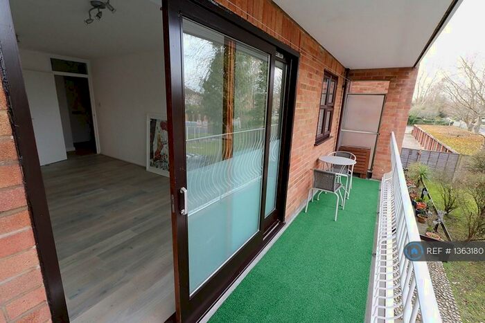 1 Bedroom Flat To Rent In Daniel Court, Beckenham, BR3