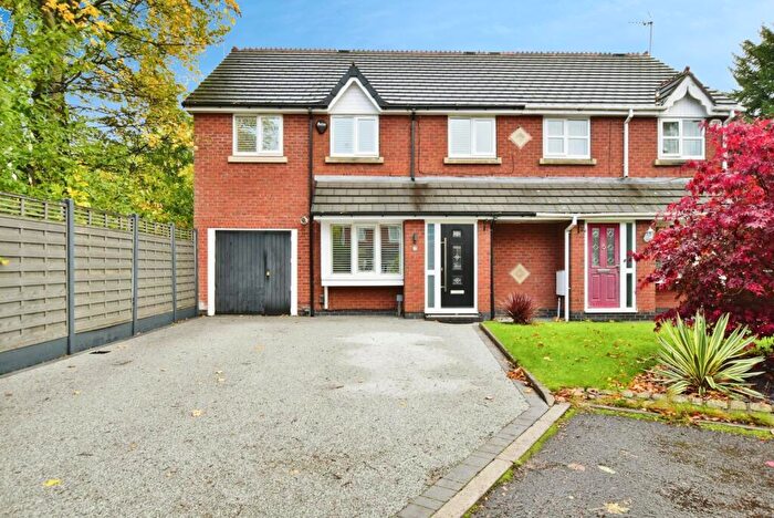 4 Bedroom Semi Detached House For Sale In Bronington Close, Northenden, Manchester, Greater Manchester, M22