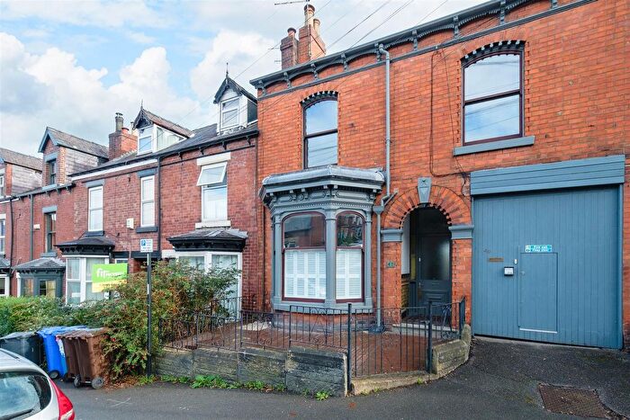 8 Bedroom Terraced House For Sale In Cowlishaw Road, Sharrow Vale, S11