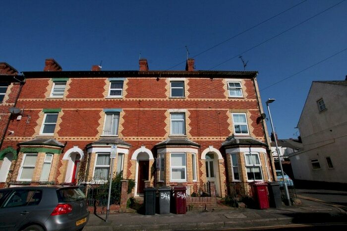 1 Bedroom Flat To Rent In Hill Street, Reading, RG1