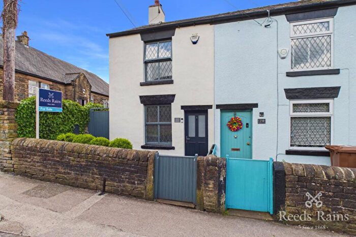 2 Bedroom End Of Terrace House For Sale In Higham Lane, Hyde, Greater Manchester, SK14