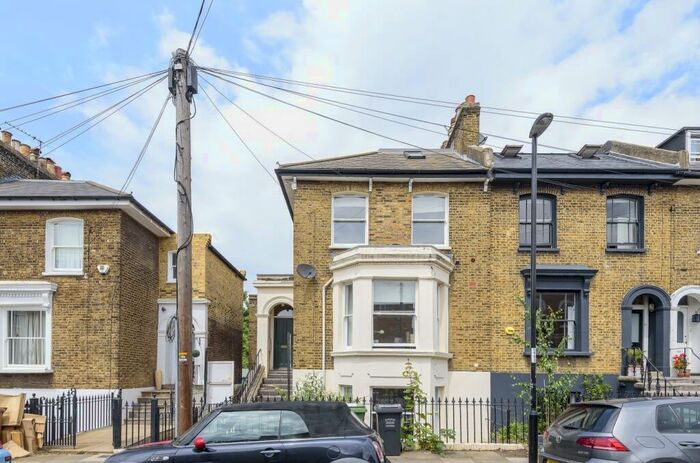 2 Bedroom Maisonette To Rent In Cranfield Road Brockley, SE4