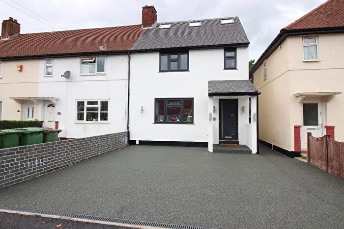 4 Bedroom End Of Terrace House For Sale In Brinkley Road, Worcester Park, KT4