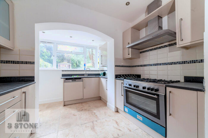 4 Bedroom Detached House To Rent In Wallington, SM6