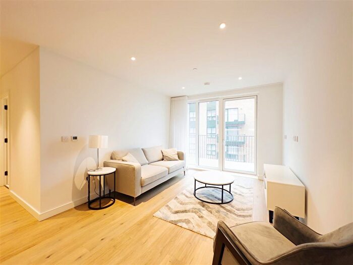 2 Bedroom Flat To Rent In Iris House, The Green Quarter, UB1