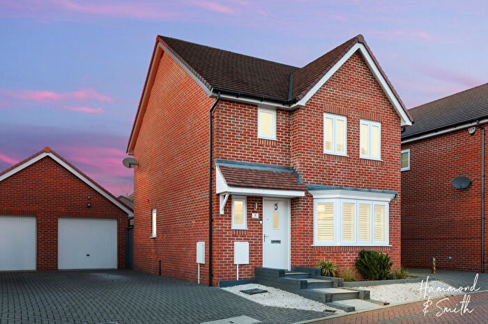 3 Bedroom Detached House For Sale In Pippin Road, Ongar, CM5