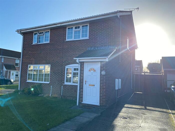 2 Bedroom Property To Rent In Colmer Road, Bridgwater, Somerset, TA6