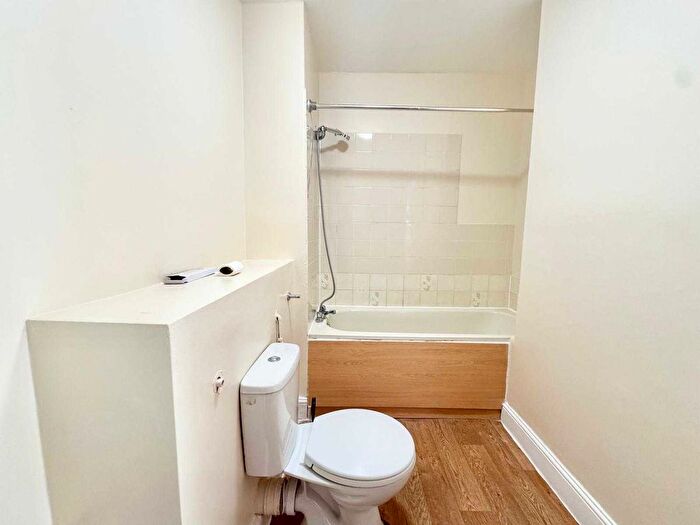 1 Bedroom Flat To Rent In Beulah Road, CR7