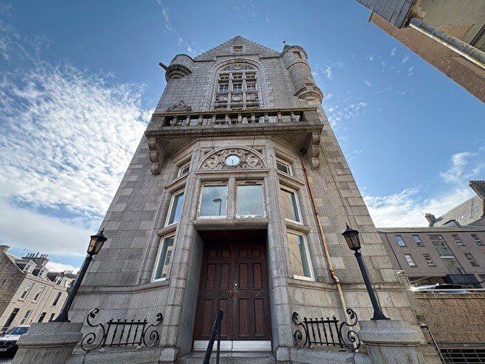 2 Bedroom Flat To Rent In A Crown Street, Aberdeen, AB11