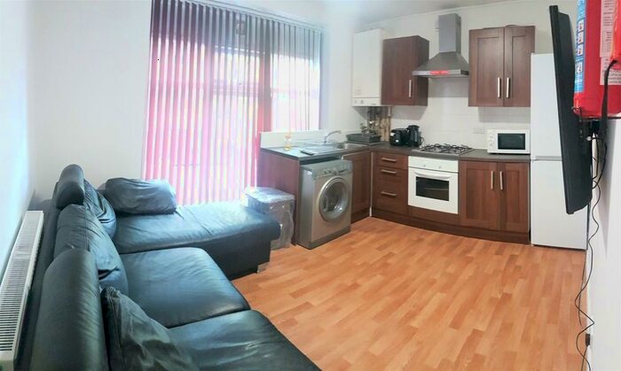 2 Bedroom Flat To Rent In Egerton Road, Fallowfield, Manchester, M14