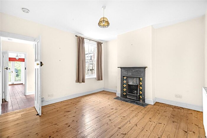 3 Bedroom Terraced House For Sale In Sunningwell Road, New Hinksey, OX1