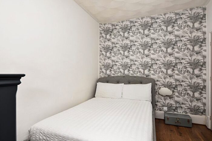 1 Bedroom Flat For Sale In Ness Road, Shoeburyness, Essex, SS3