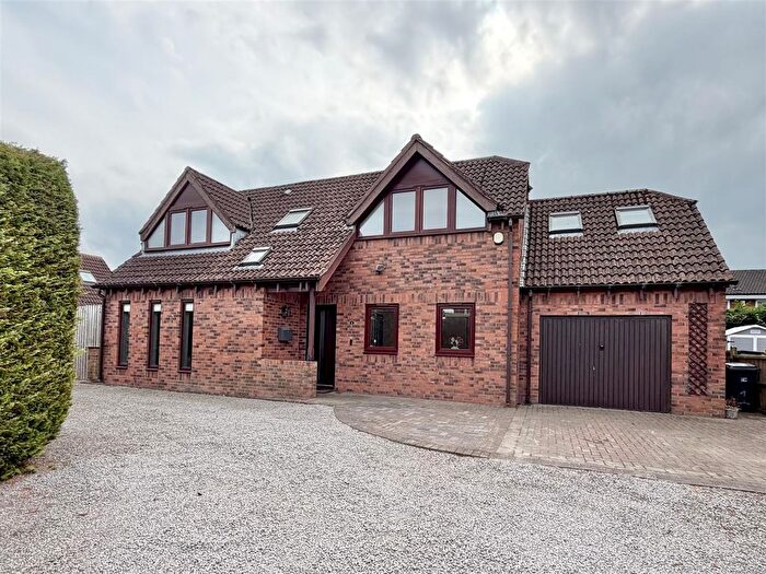 4 Bedroom Detached House For Sale In Lytham Court, Carlisle, CA2