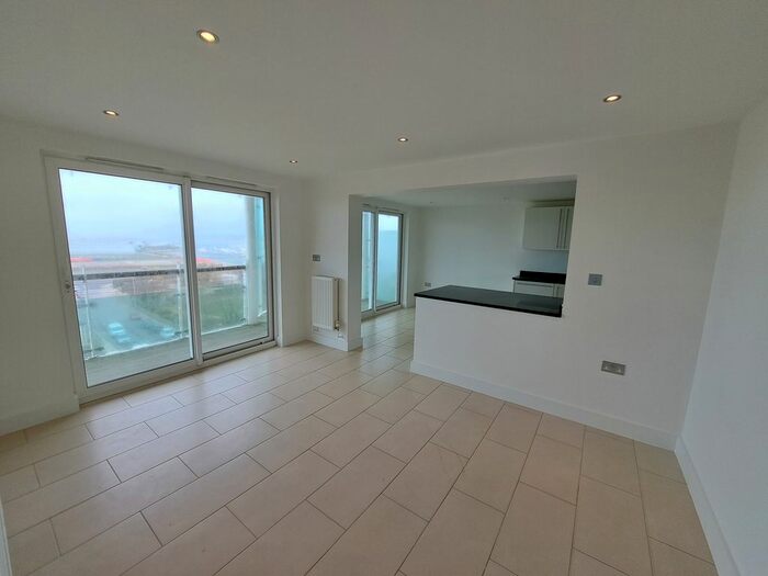 2 Bedroom Flat To Rent In Ayton Drive, Portland, DT5