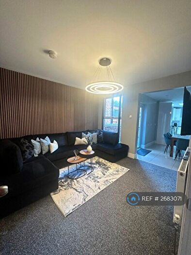 6 Bedroom End Of Terrace House To Rent In Balfour Road, Nottingham, NG7