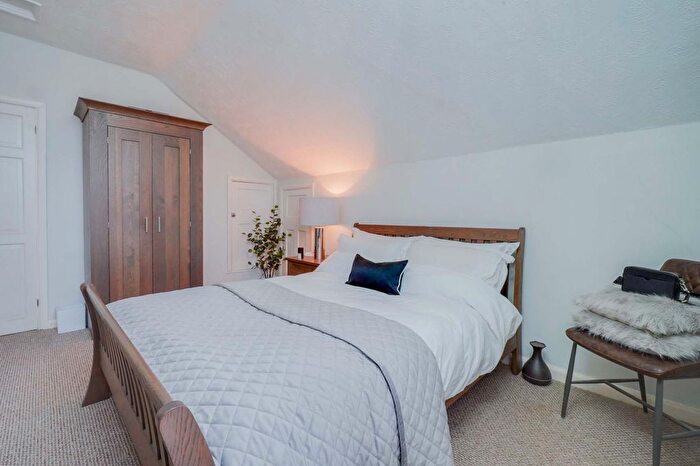 3 Bedroom Semi-Detached House To Rent In Erith Road, Aylestone, Leicester, LE2