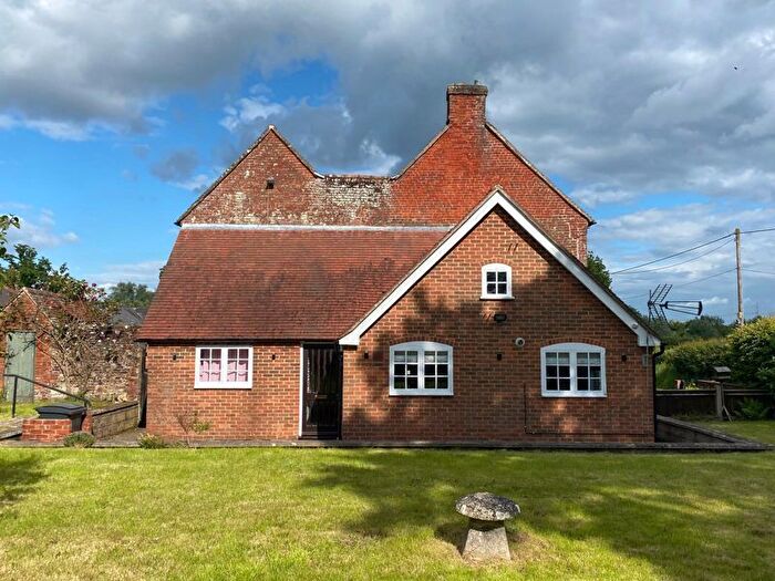 2 Bedroom Lodge To Rent In Church Lane, Nursling, SO16