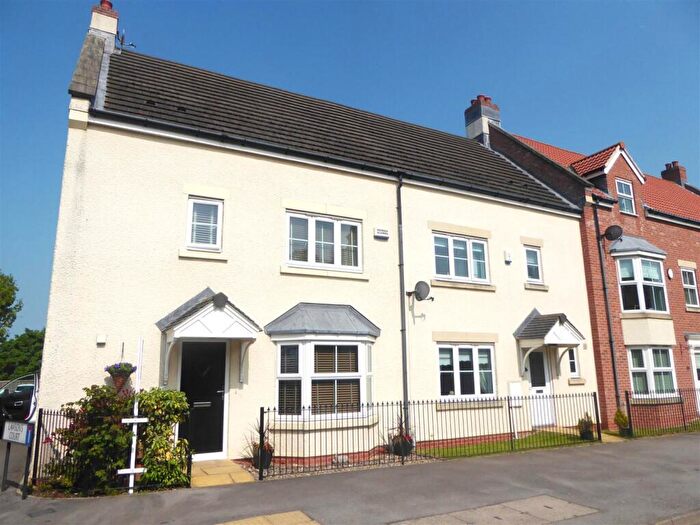 4 Bedroom Town House For Sale In Lawsons Court, High Coniscliffe, DL2
