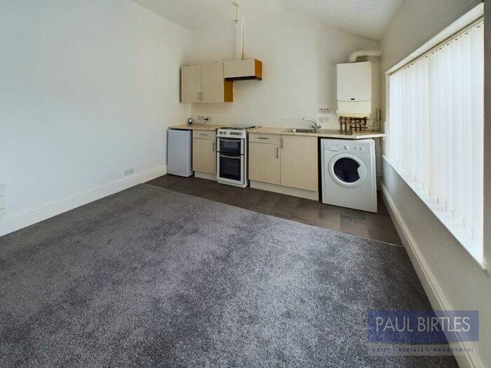 1 Bedroom Flat To Rent In Flixton Road, Urmston, Trafford, M41