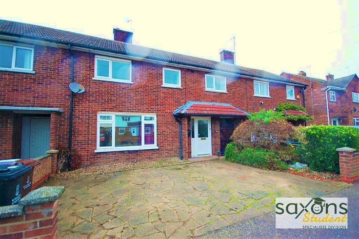 6 Bedroom Semi-Detached House To Rent In Hickory Avenue, Colchester, Essex, CO4