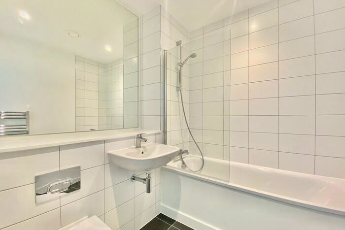 1 Bedroom Apartment To Rent In No Old Trafford, M17