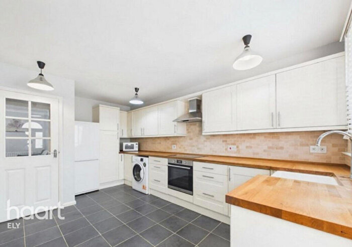 3 Bedroom End Of Terrace House For Sale In Bellairs, Sutton, CB6