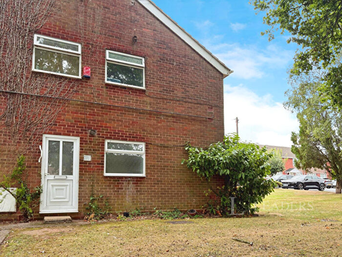 2 Bedroom Flat To Rent In Cottage Lane, Marlbrook, B60