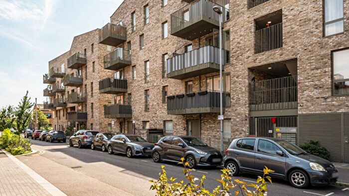 2 Bedroom Flat For Sale In Wells Apartments, Sutherland Rd, Walthamstow, E17