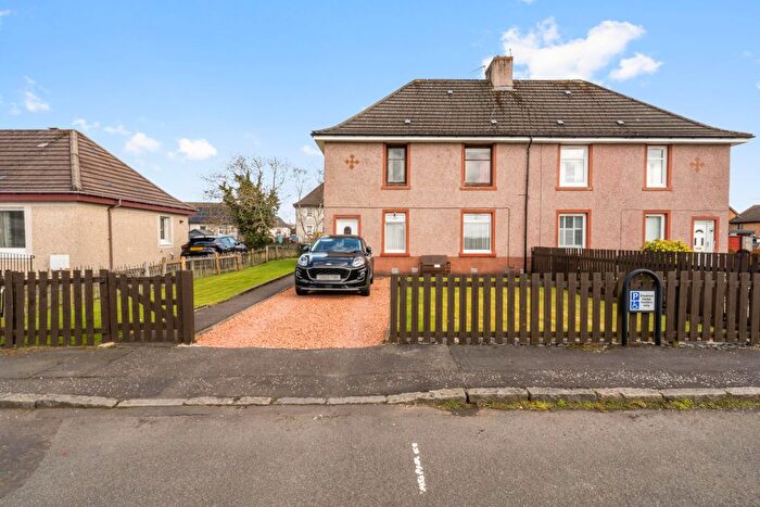 2 Bedroom Flat For Sale In Thankerton Avenue, Holytown, Motherwell, ML1