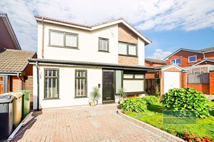 4 Bedroom Detached House For Sale In Landedmans Westhoughton, Bolton, BL5