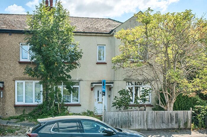 3 Bedroom End Of Terrace House For Sale In Furzedown Drive, London, SW17