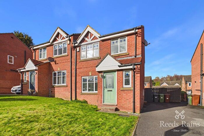 3 Bedroom Semi-Detached House To Rent In The Gills, Morley, Leeds, West Yorkshire, LS27