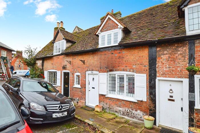 1 Bedroom Terraced House For Sale In Pednormead End, Chesham, HP5