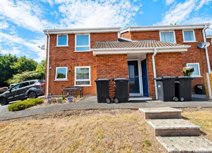 1 Bedroom Flat For Sale In Bisell Way, Brierley Hill, DY5