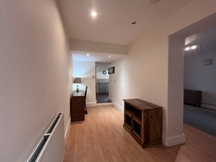 1 Bedroom Flat To Rent In Fellowes Place, Stoke, Plymouth, PL1