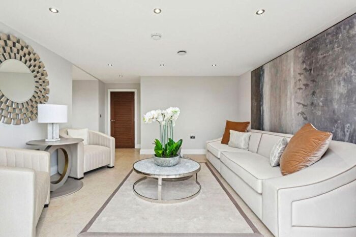 2 Bedroom Flat To Rent In Marlborough Drive, WD23